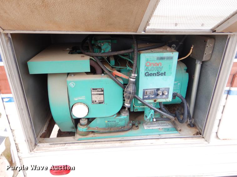 image for item EO9670 1983 Chevrolet G30 RV