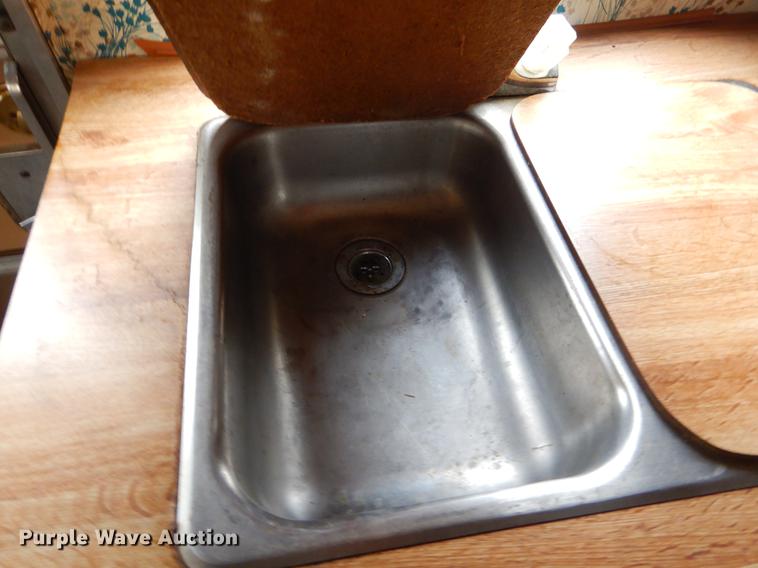 image for item EO9670 1983 Chevrolet G30 RV