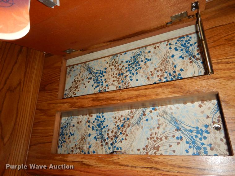 image for item EO9670 1983 Chevrolet G30 RV