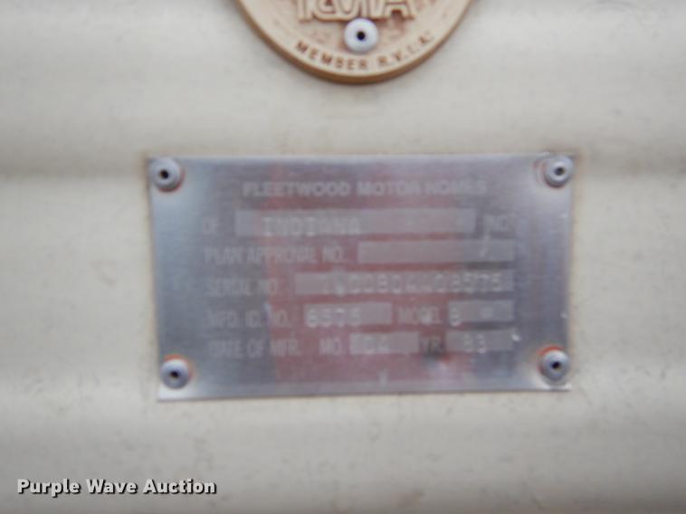 image for item EO9670 1983 Chevrolet G30 RV