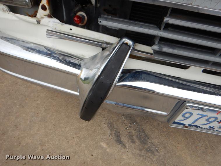 image for item EO9670 1983 Chevrolet G30 RV