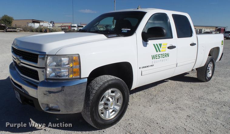 image for item FB9508 2009 Chevrolet Silverado 2500HD Crew Cab pickup truck
