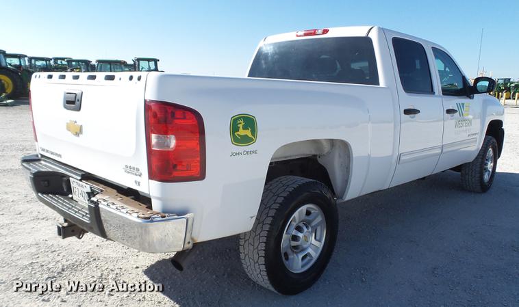 image for item FB9508 2009 Chevrolet Silverado 2500HD Crew Cab pickup truck