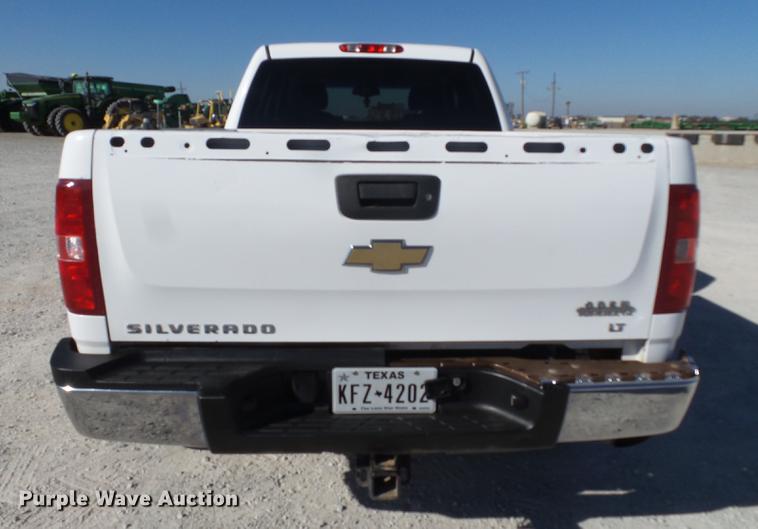 image for item FB9508 2009 Chevrolet Silverado 2500HD Crew Cab pickup truck