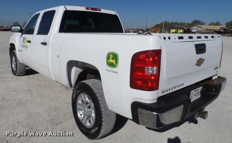 image for item FB9508 2009 Chevrolet Silverado 2500HD Crew Cab pickup truck