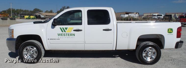 image for item FB9508 2009 Chevrolet Silverado 2500HD Crew Cab pickup truck
