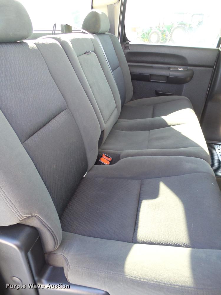 image for item FB9508 2009 Chevrolet Silverado 2500HD Crew Cab pickup truck