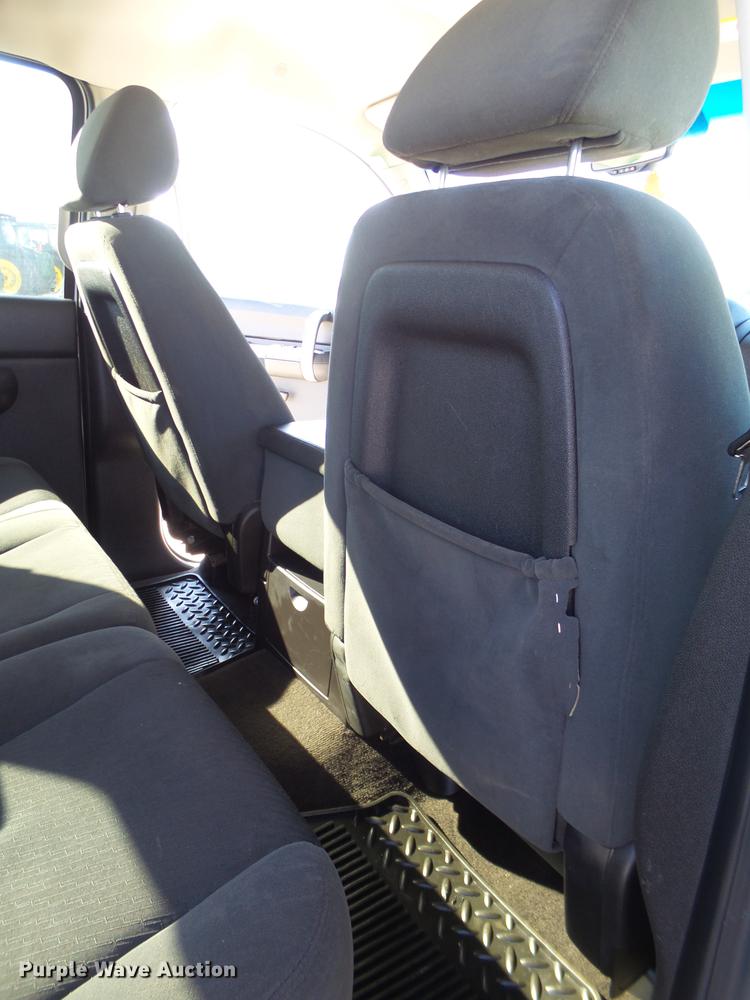 image for item FB9508 2009 Chevrolet Silverado 2500HD Crew Cab pickup truck