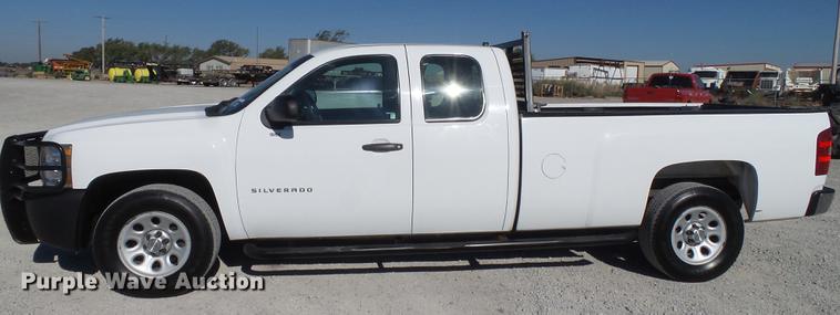 image for item FB9509 2013 Chevrolet Silverado 1500 Ext. Cab pickup truck