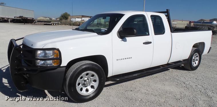 image for item FB9509 2013 Chevrolet Silverado 1500 Ext. Cab pickup truck