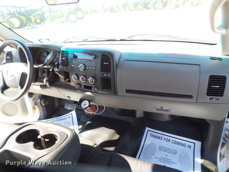 image for item FB9509 2013 Chevrolet Silverado 1500 Ext. Cab pickup truck