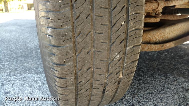 image for item L5709 2000 Dodge Ram 1500 pickup truck