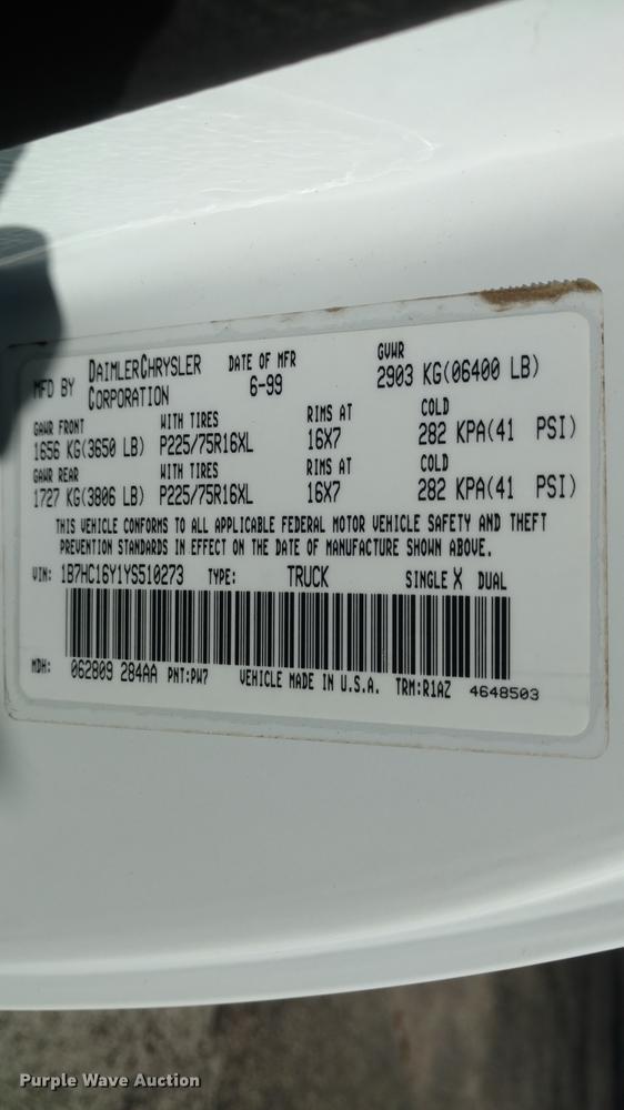 image for item L5709 2000 Dodge Ram 1500 pickup truck