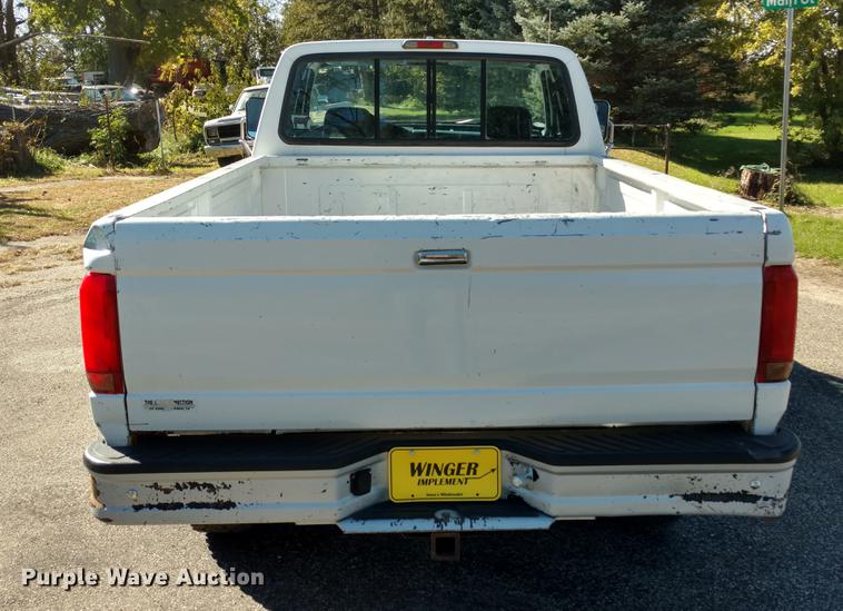 image for item L5710 1994 Ford F250 SuperCab pickup truck
