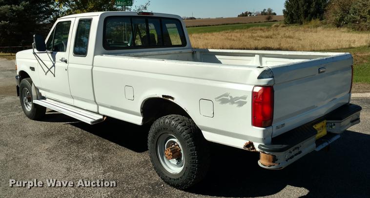 image for item L5710 1994 Ford F250 SuperCab pickup truck