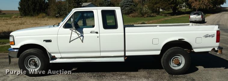 image for item L5710 1994 Ford F250 SuperCab pickup truck