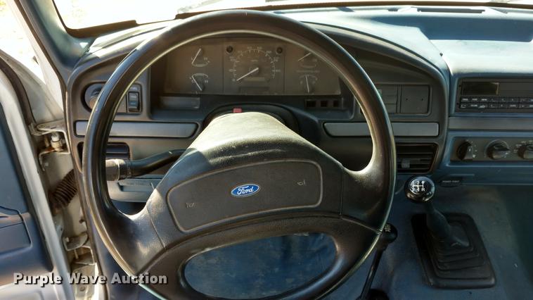 image for item L5710 1994 Ford F250 SuperCab pickup truck