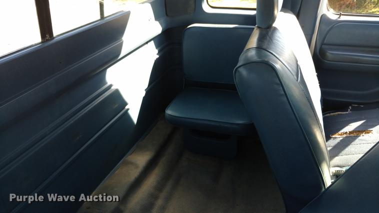 image for item L5710 1994 Ford F250 SuperCab pickup truck