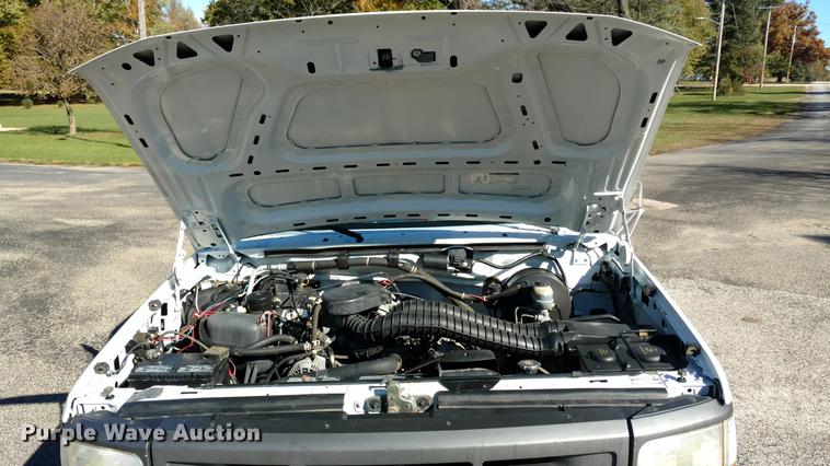 image for item L5710 1994 Ford F250 SuperCab pickup truck