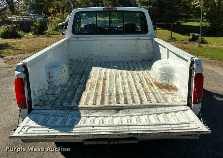 image for item L5710 1994 Ford F250 SuperCab pickup truck