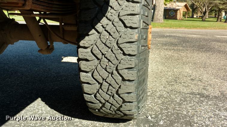 image for item L5710 1994 Ford F250 SuperCab pickup truck