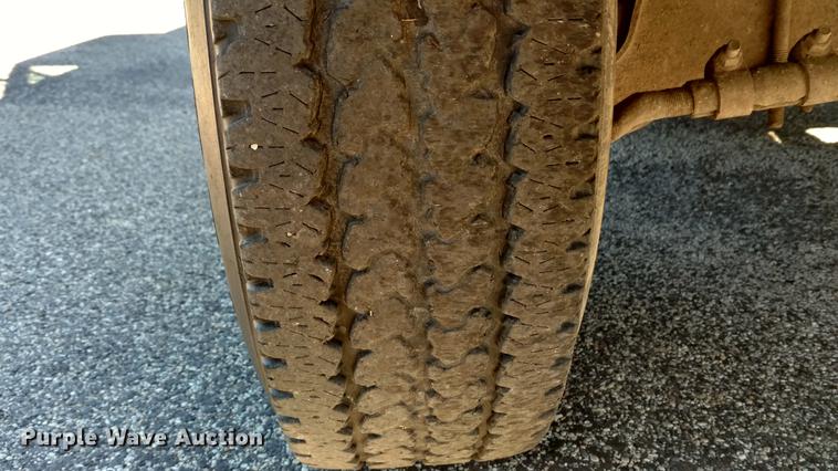 image for item L5710 1994 Ford F250 SuperCab pickup truck