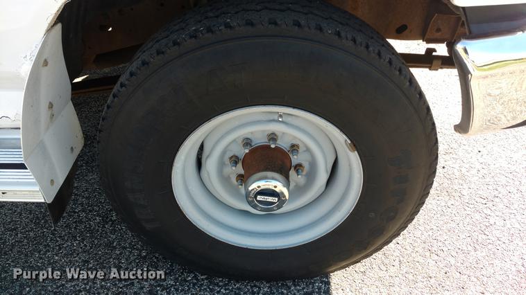 image for item L5710 1994 Ford F250 SuperCab pickup truck