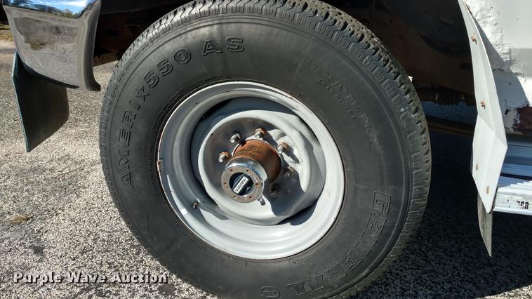 image for item L5710 1994 Ford F250 SuperCab pickup truck