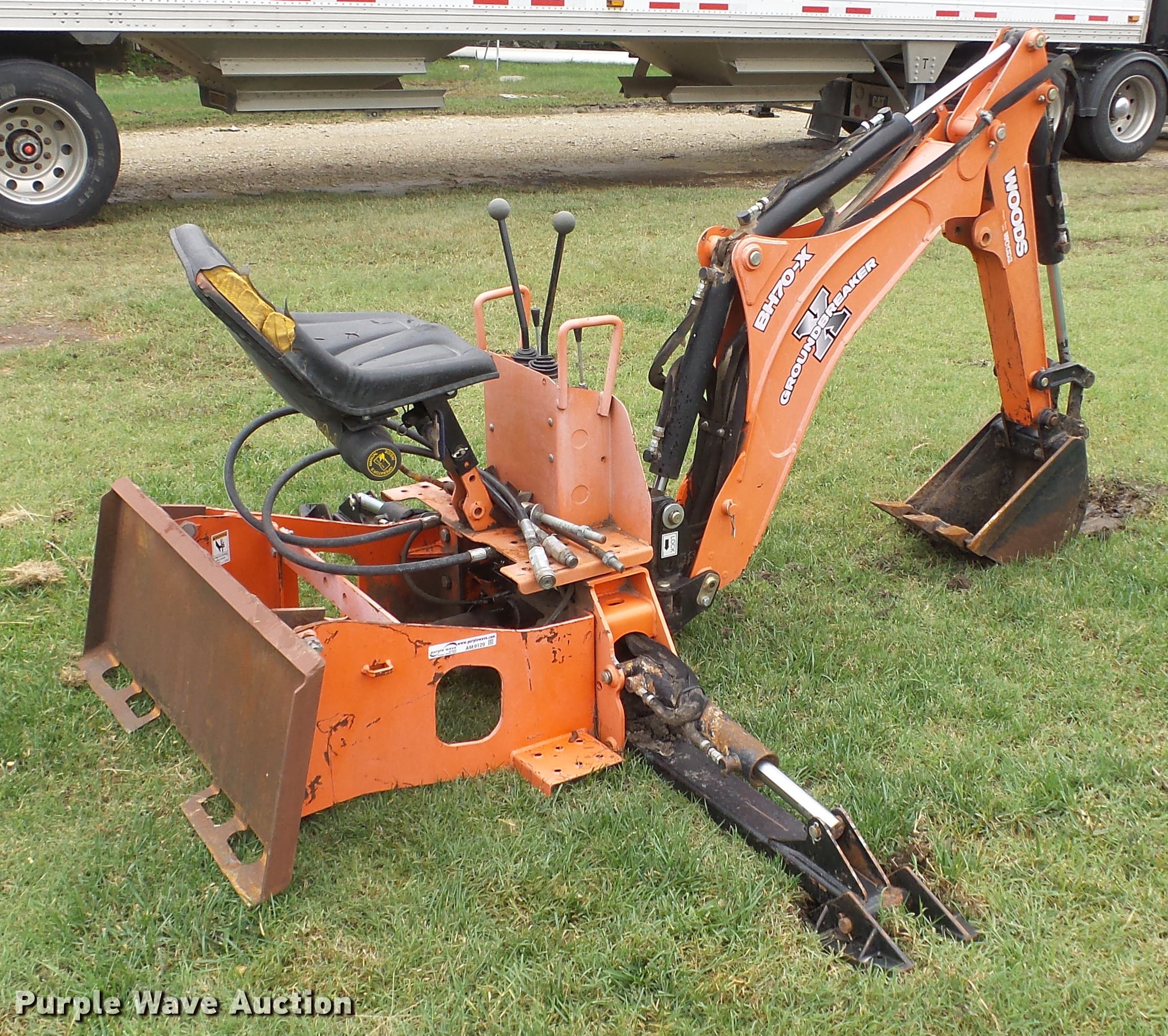 Woods BH70X1 backhoe attachment in Canton, KS Item AM9129 sold