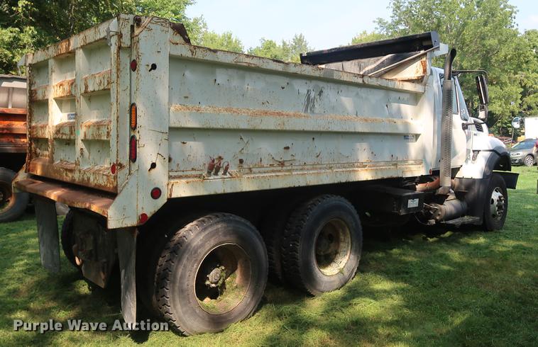 image for item BW9218 2012 International WorkStar 7500 dump truck