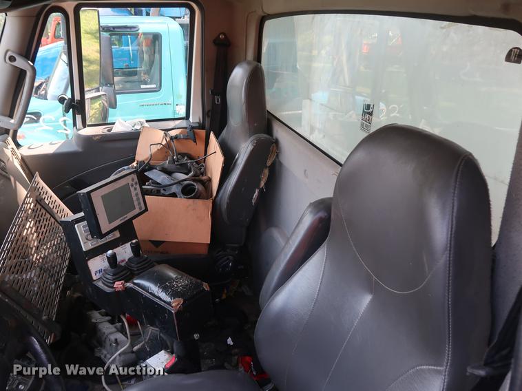 image for item BW9218 2012 International WorkStar 7500 dump truck