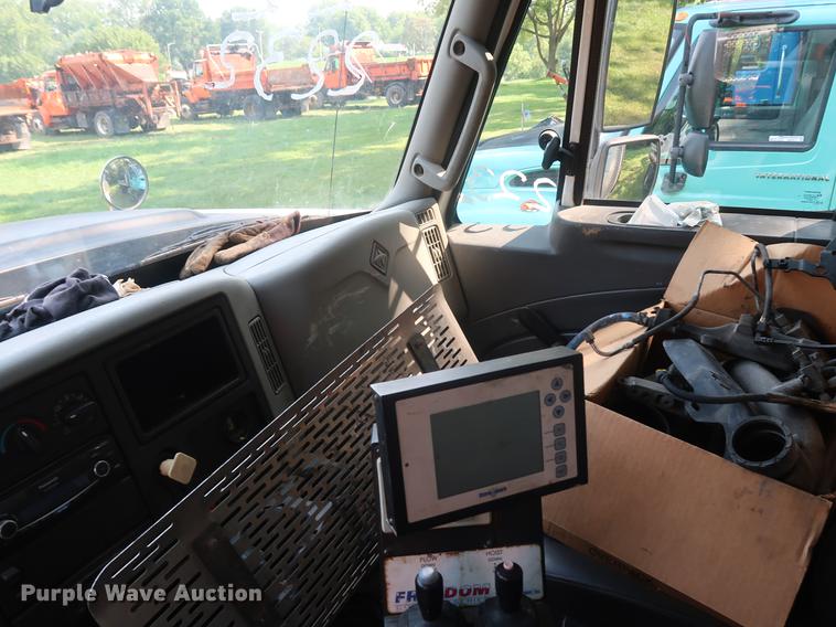 image for item BW9218 2012 International WorkStar 7500 dump truck