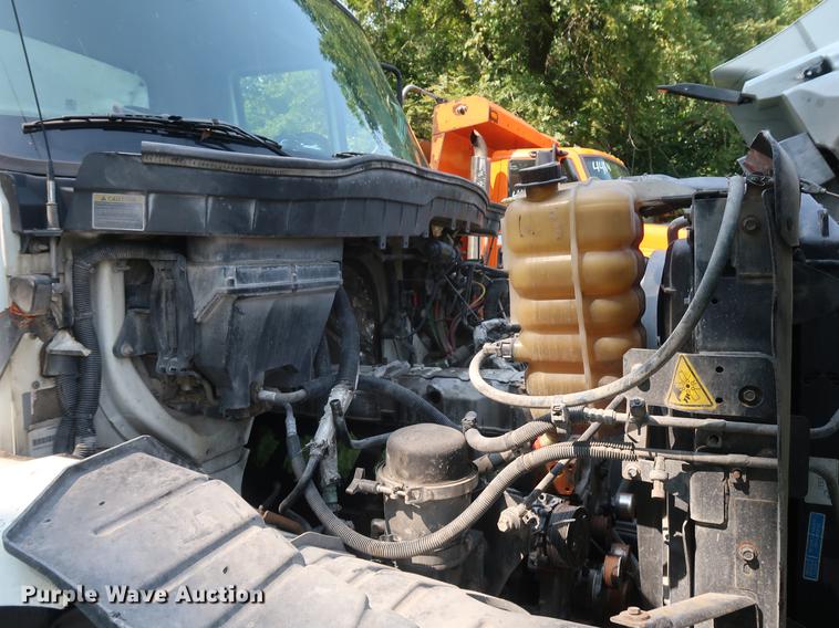 image for item BW9218 2012 International WorkStar 7500 dump truck