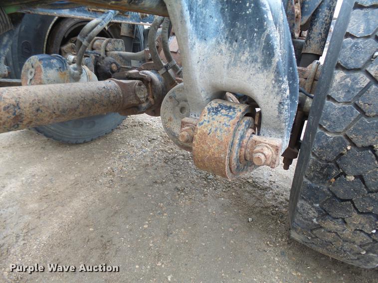 image for item DA3585 2005 Freightliner Business Class M2 truck cab and chassis