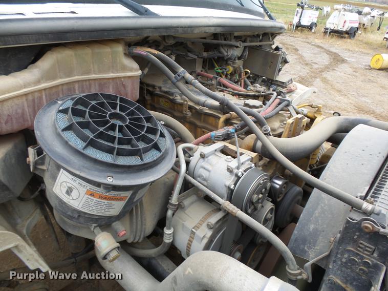 image for item DA3585 2005 Freightliner Business Class M2 truck cab and chassis