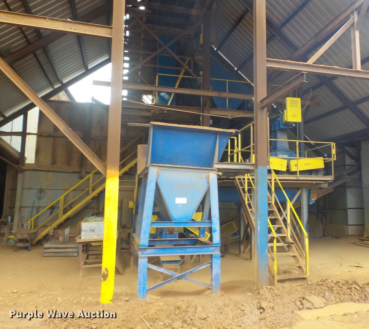 image for item DB7041 Basic Machinery Co Pulv-O-Pactor F624-3-2 clay grinding system