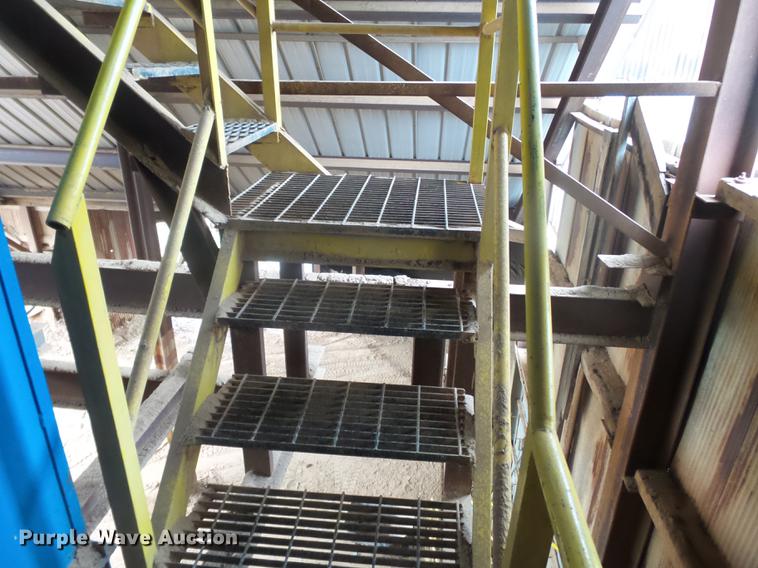 image for item DB7041 Basic Machinery Co Pulv-O-Pactor F624-3-2 clay grinding system