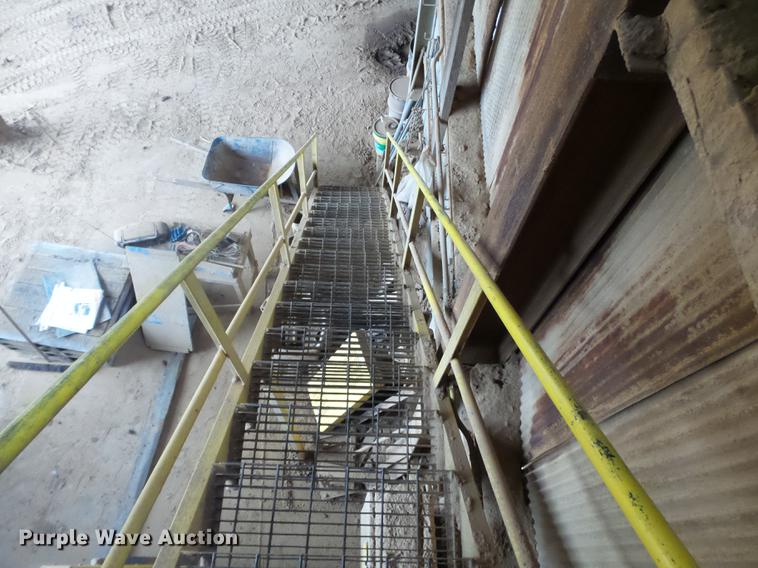 image for item DB7041 Basic Machinery Co Pulv-O-Pactor F624-3-2 clay grinding system