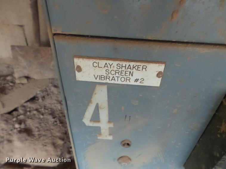 image for item DB7041 Basic Machinery Co Pulv-O-Pactor F624-3-2 clay grinding system