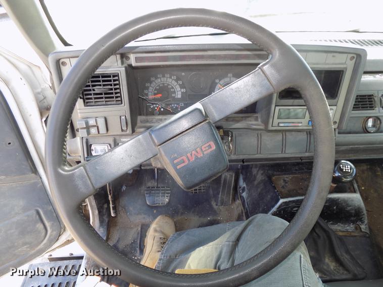 image for item DB8515 1997 GMC C7500 bucket truck