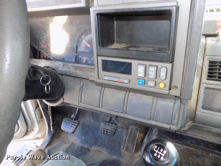 image for item DB8515 1997 GMC C7500 bucket truck