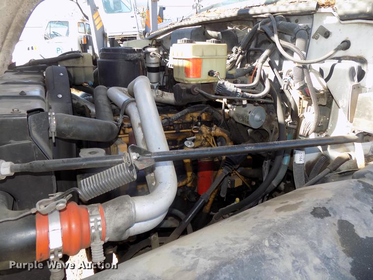 image for item DB8515 1997 GMC C7500 bucket truck