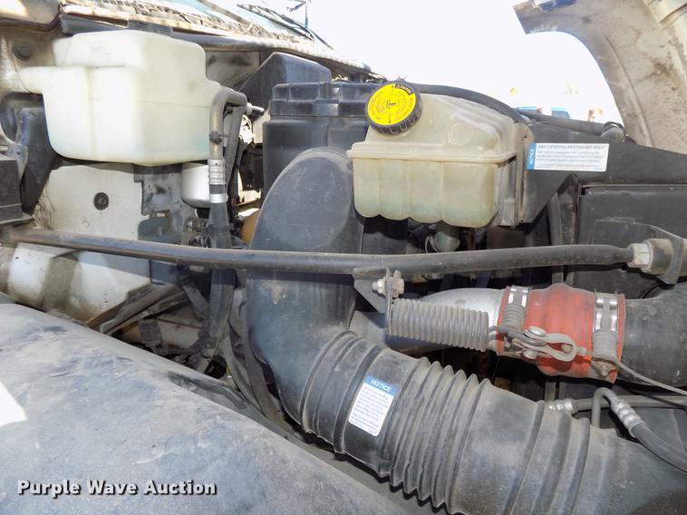 image for item DB8515 1997 GMC C7500 bucket truck