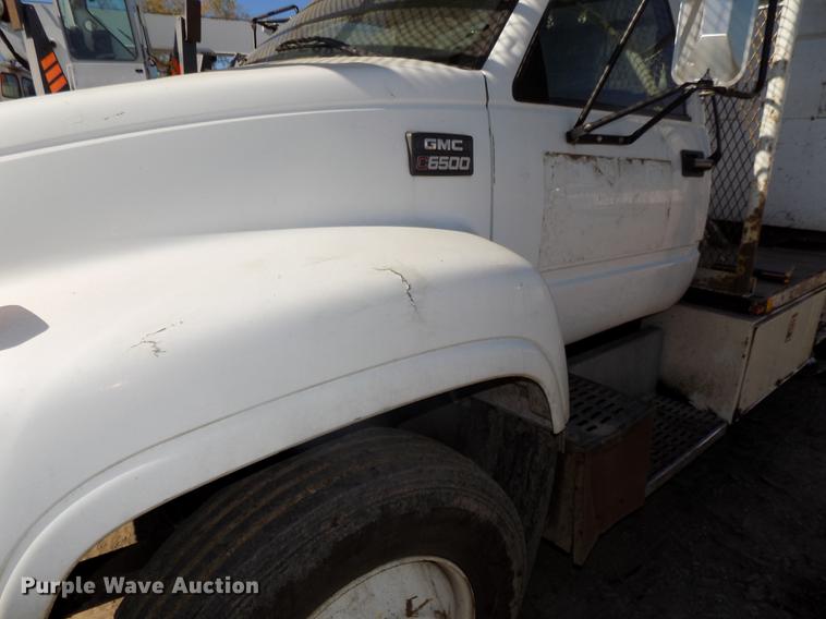 image for item DB8515 1997 GMC C7500 bucket truck