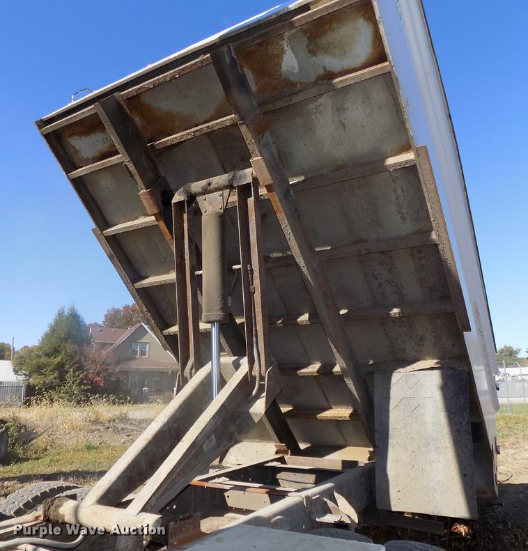 image for item DB8515 1997 GMC C7500 bucket truck