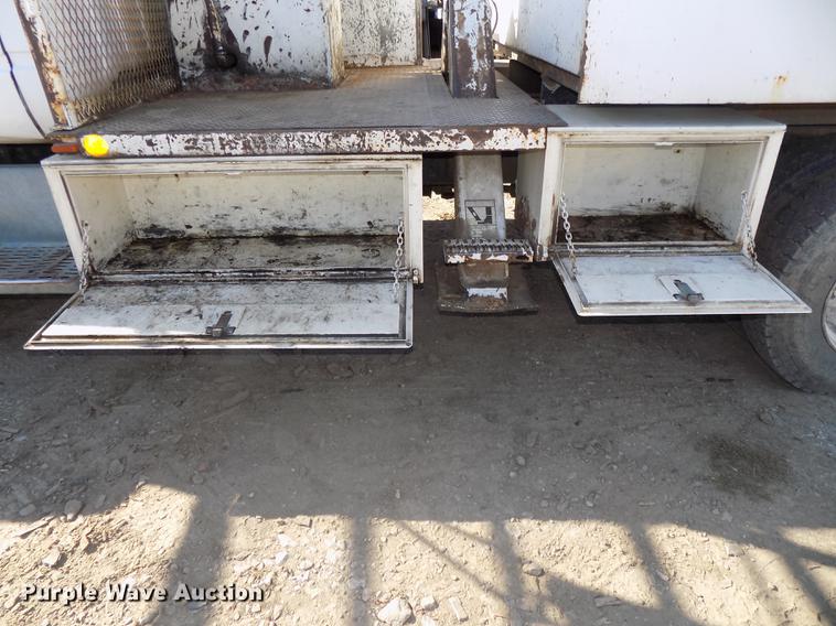 image for item DB8515 1997 GMC C7500 bucket truck