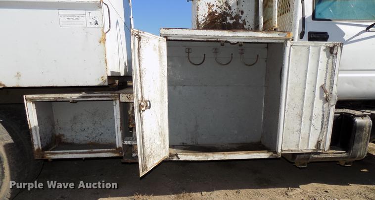 image for item DB8515 1997 GMC C7500 bucket truck