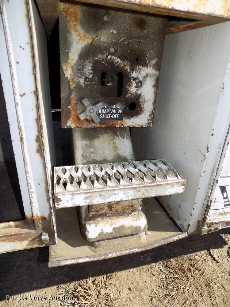 image for item DB8515 1997 GMC C7500 bucket truck