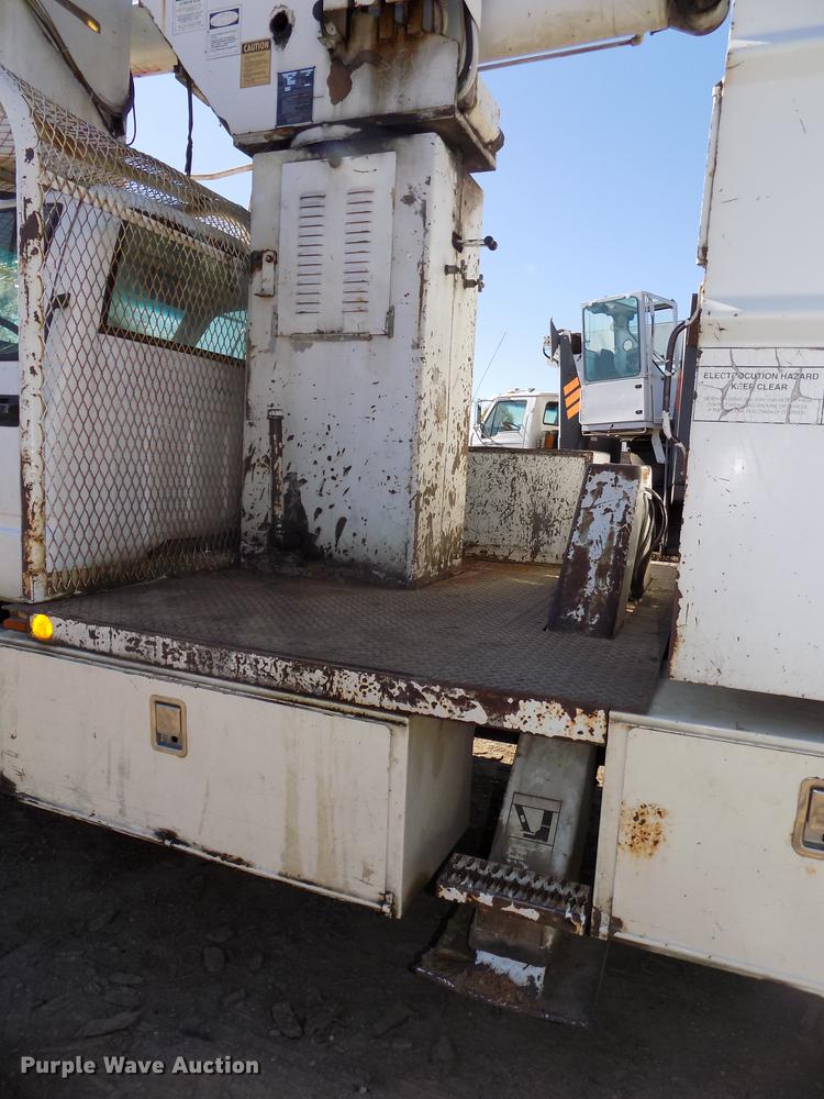 image for item DB8515 1997 GMC C7500 bucket truck