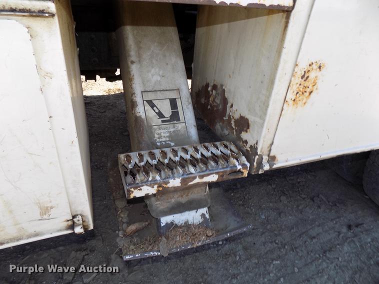 image for item DB8515 1997 GMC C7500 bucket truck